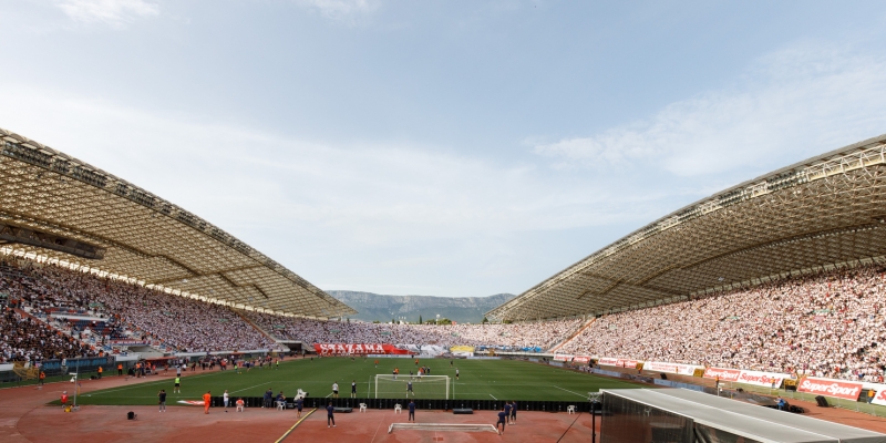 Corrida por bilhetes em Split: Hajduk já vendeu 25 mil para o embate frente  ao Vitória - Mais Guimarães