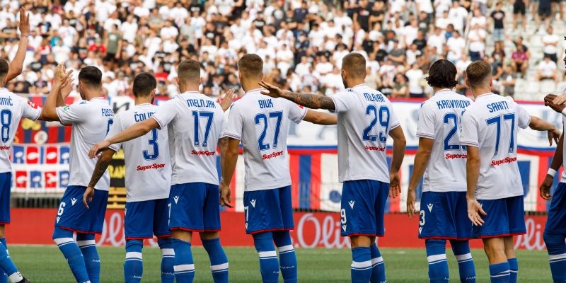 HNK Hajduk Split - Utakmicu Hajduk 🆚 Varaždin možete gledati #uživo na  #HajdukDigitalTV-u! #AjmoBijeli ❤️💙