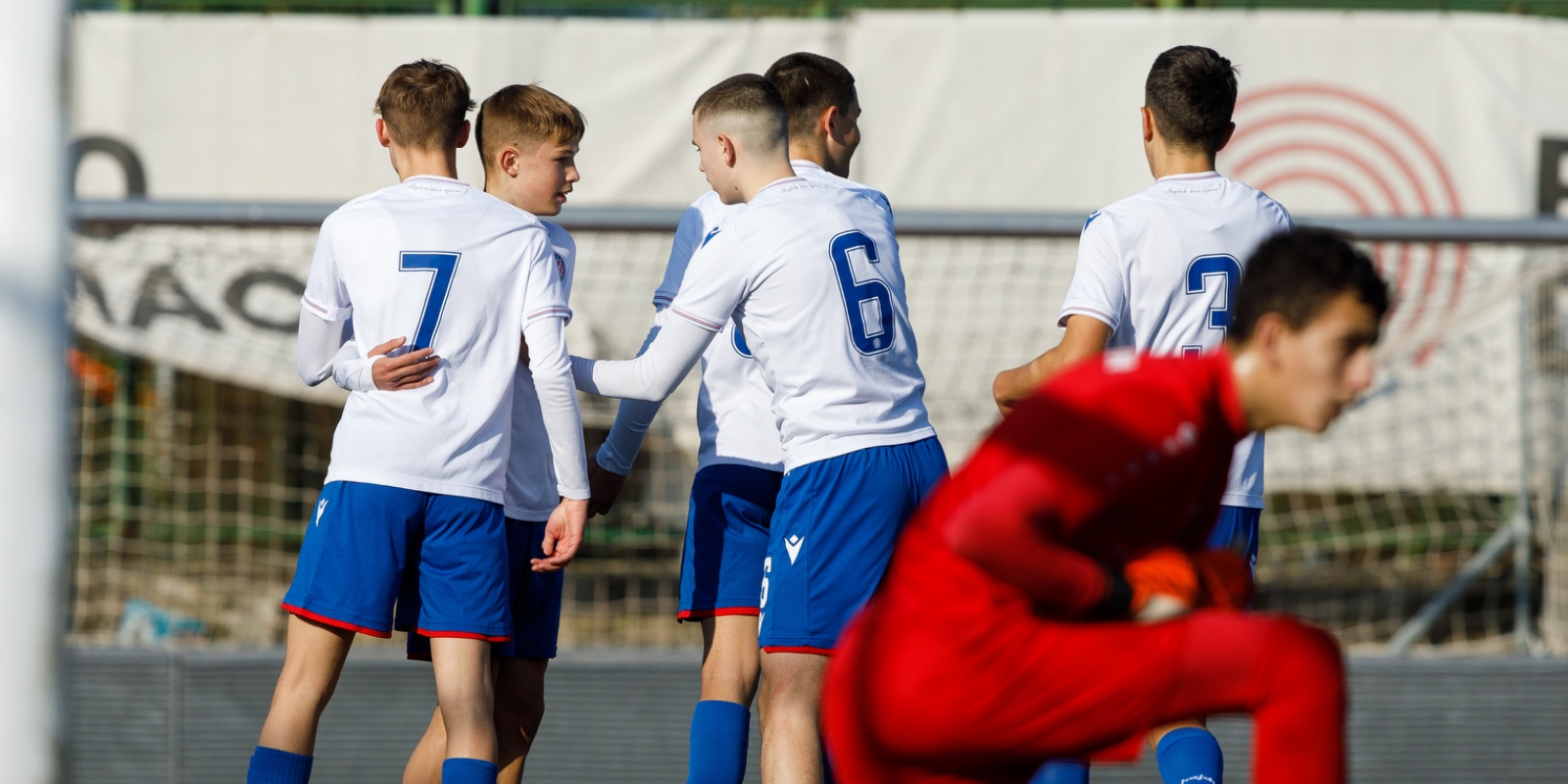 Pioniri u Makarskoj igraju protiv Željezničara, kadetima i juniorima novi test na Poljudu