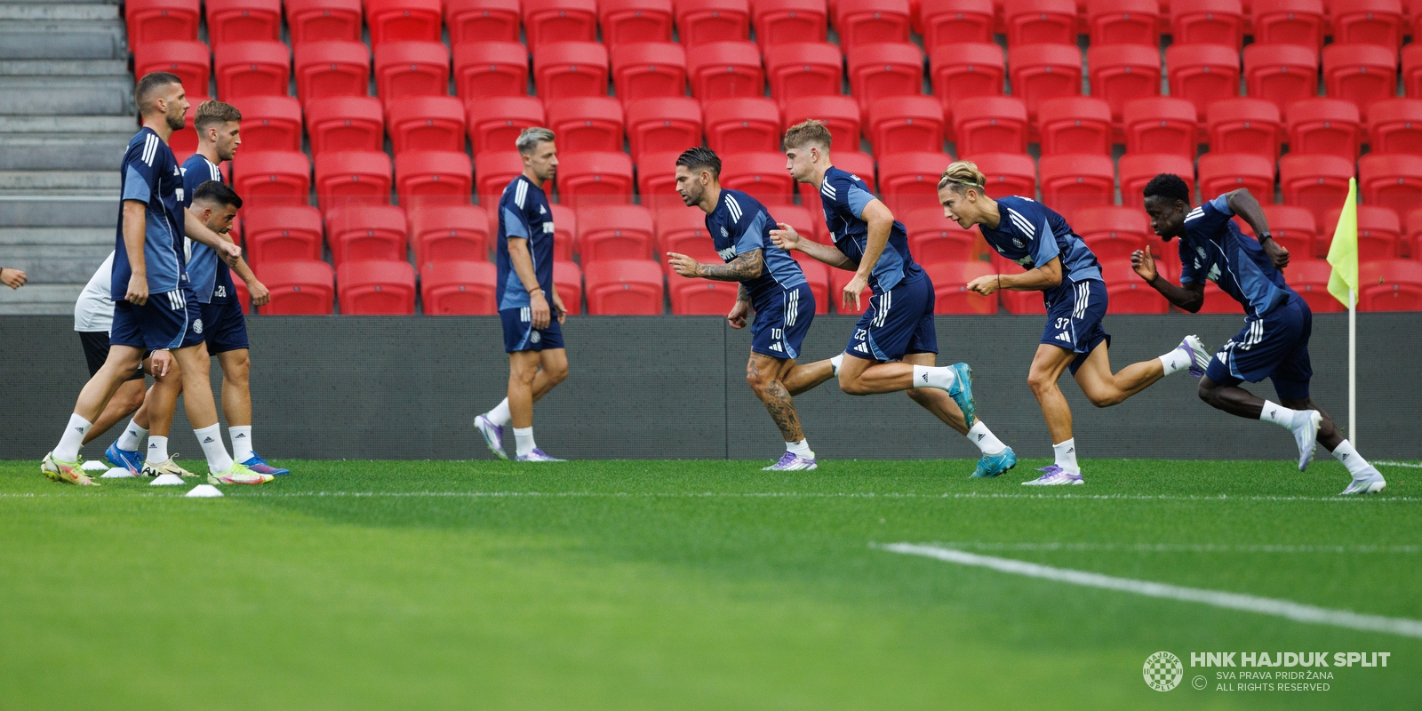 Hajdukovci trenirali na stadionu Air Albania uoči uzvratne utakmice s Dinamo Cityjem