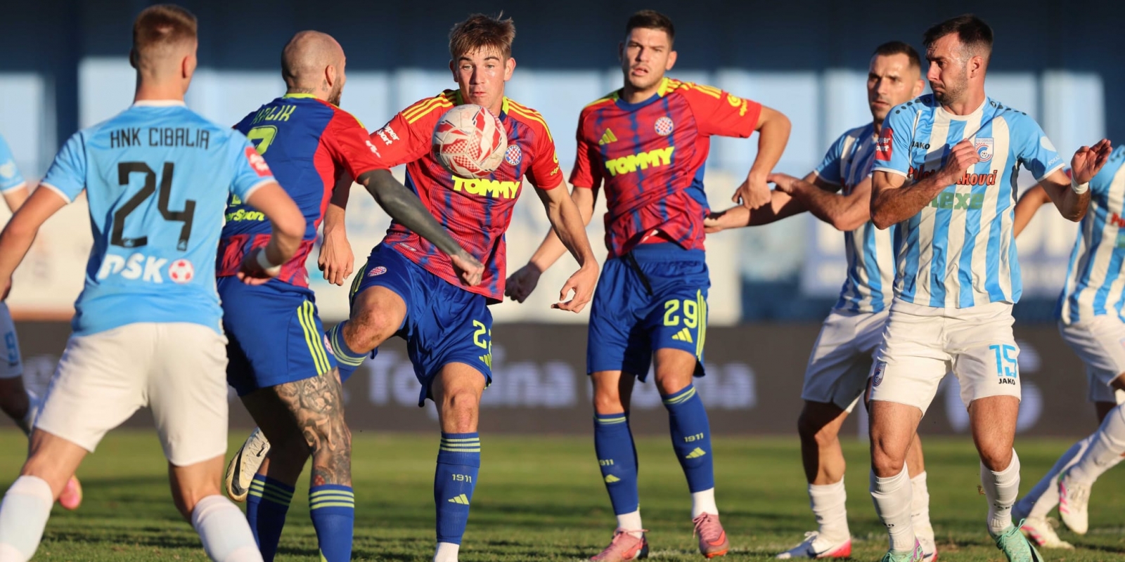 Vinkovci: Cibalia - Hajduk  0:0 (2:4)