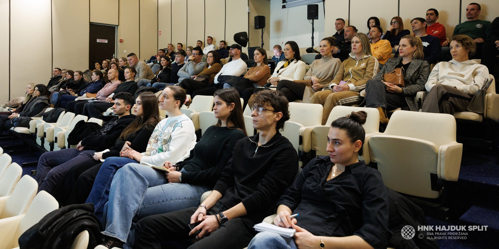 Edukacija za roditelje u Akademiji Luka Kaliterna: Svi zajedno za razvoj mladih igrača!